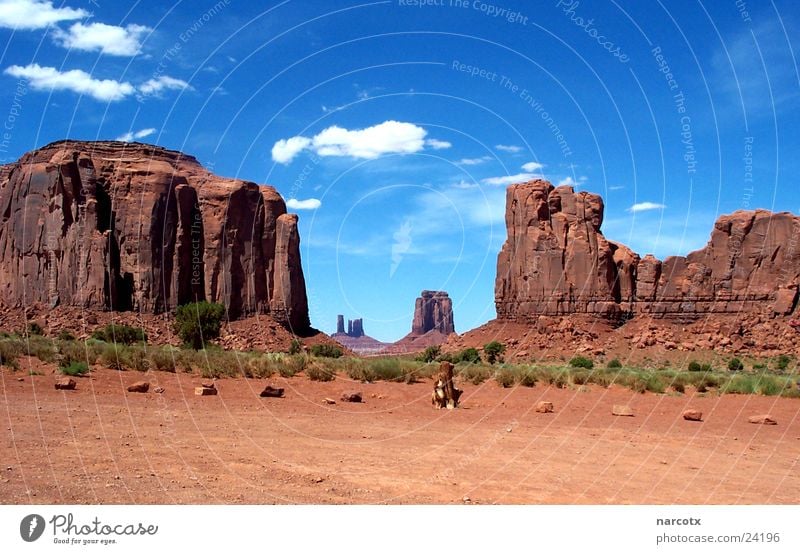 monument valley [1] Amerika Park Nationalpark Western groß Macht beeindruckend Südwest Monument Valley marlabro Blauer Himmel Felsen USA