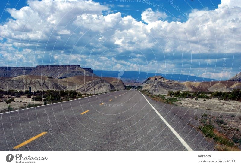 street [3] Beton schlechtes Wetter leer Amerika Südwest Verkehr Straße Wolken Linie Einsamkeit USA Berge u. Gebirge