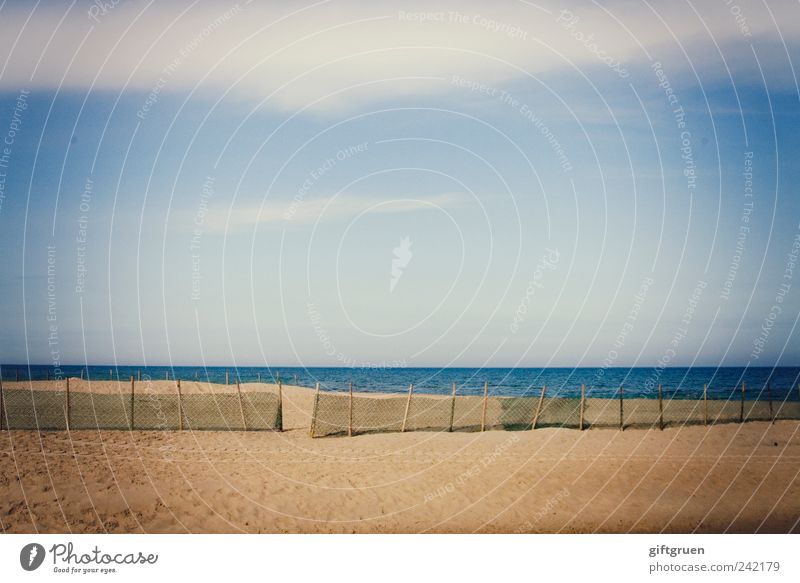 on the other side Umwelt Natur Landschaft Urelemente Sand Luft Wasser Himmel Wolken Horizont Schönes Wetter Küste Strand Ostsee Meer Tourismus Trennung Zaun