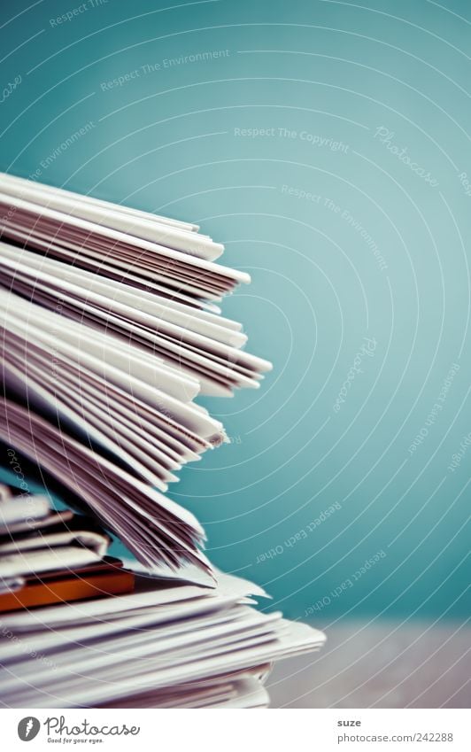 Zur Zeit keine Zeit für die Zeit Lifestyle Bildung Dienstleistungsgewerbe Kultur Medien Printmedien Zeitung Zeitschrift Papier Linie Kommunizieren einfach blau