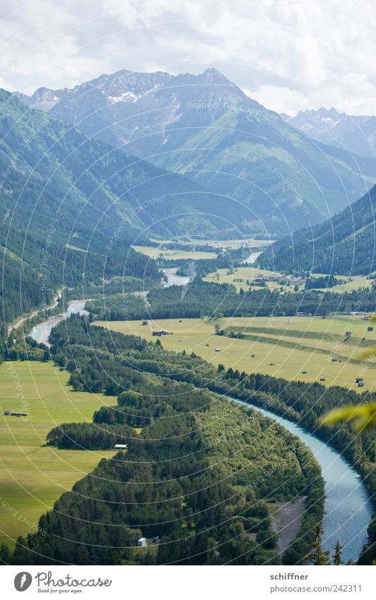 Do lechsd di nida! Natur Himmel Wolken Sommer Schönes Wetter Wald Hügel Alpen Berge u. Gebirge Gipfel Fluss außergewöhnlich schön Aussicht Fluss Lech Lechtal