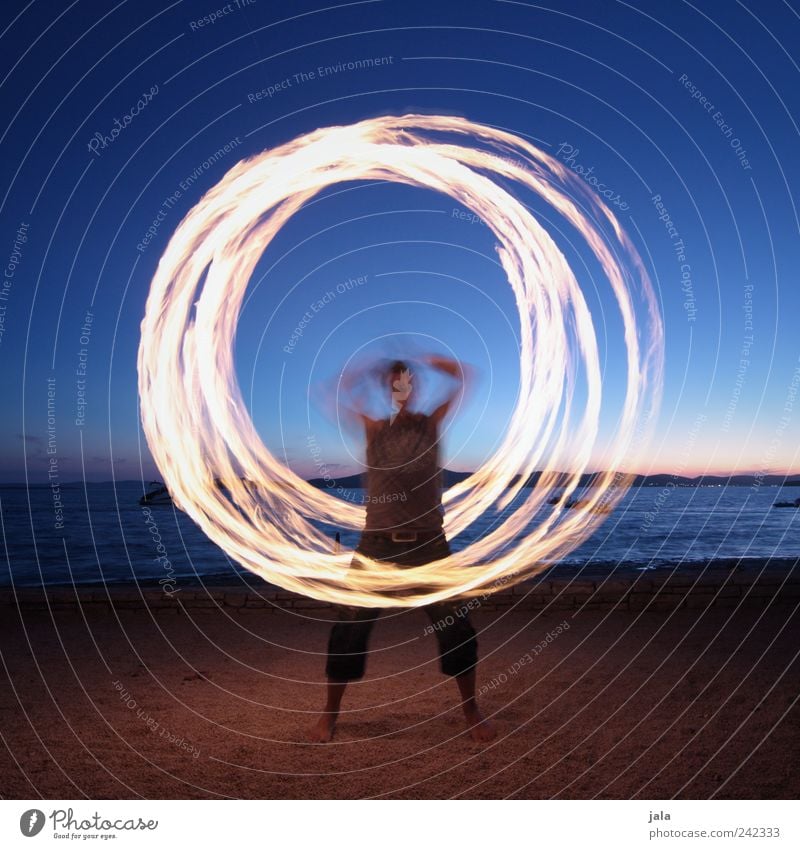 fire poi Freude Freizeit & Hobby Spielen Akrobatik Artist Mensch maskulin Mann Erwachsene 1 Landschaft Himmel Sonnenaufgang Sonnenuntergang Strand Meer Sand