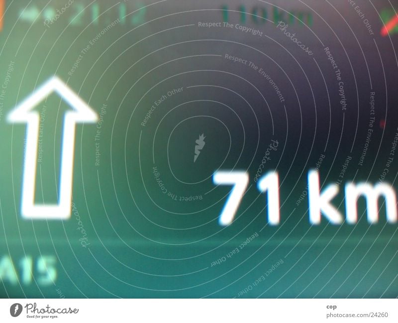 Gib Gummi Manne! Navigation TFT-Bildschirm Navigationssystem geradeaus grün Verkehr PKW Routenplanung Anzeige