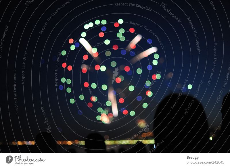 Bokeh Feuerwerk Freude Glück Wohlgefühl Zufriedenheit Ferien & Urlaub & Reisen Sommer Strand Meer Nachtleben Entertainment Veranstaltung Feste & Feiern