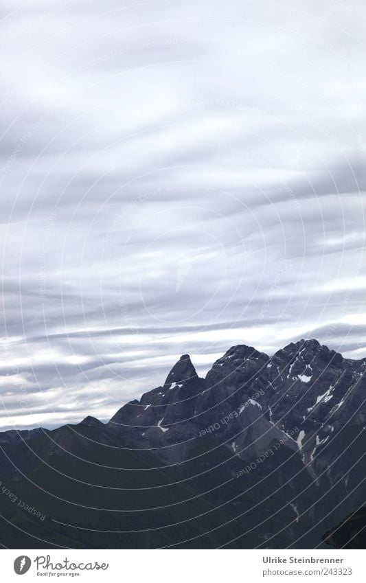 Auf Augenhöhe Umwelt Natur Landschaft Himmel Wolken Sommer schlechtes Wetter Felsen Alpen Berge u. Gebirge Allgäuer Alpen Oberstdorf Bayern Gipfel