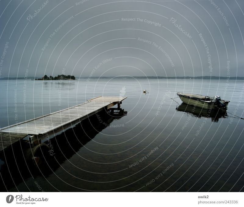 Abend am Meer Freiheit Umwelt Natur Landschaft Wasser Himmel Wolken Horizont schlechtes Wetter Baum Küste Bucht Insel Västervik Schweden Nordeuropa Motorboot