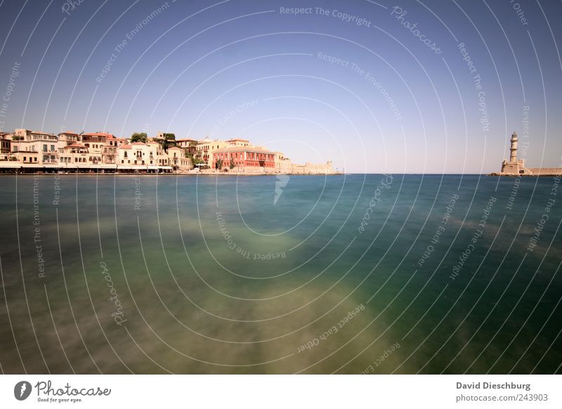 Chania Ferien & Urlaub & Reisen Städtereise Sommerurlaub Meer Kleinstadt Hafenstadt Leuchtturm blau weiß Wolkenloser Himmel türkis Meeresboden Farbfoto