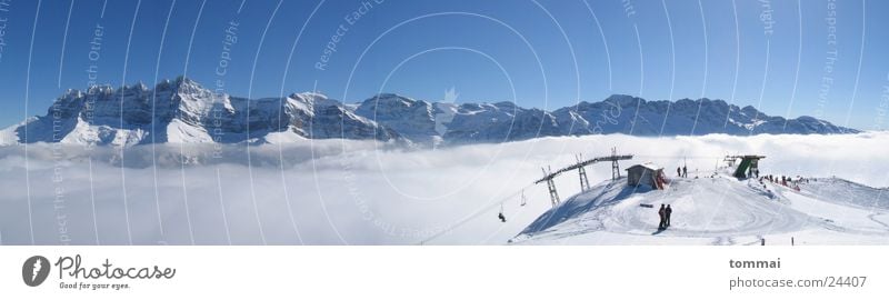 Les Dents du Midi Nebel Kanton Wallis Morgins Skilift Berge u. Gebirge Schnee Skifahren Wetter blau