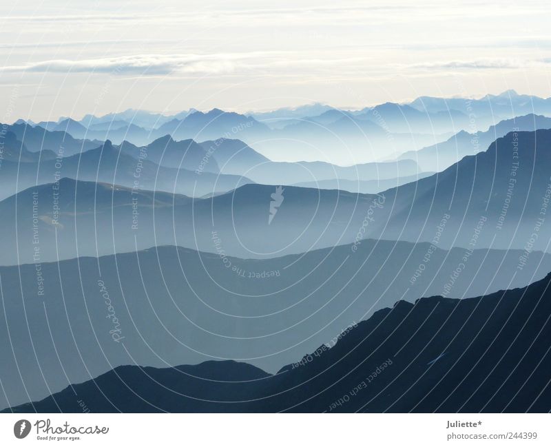 Bergwelten Erholung ruhig Ausflug Ferne Freiheit Berge u. Gebirge Natur Landschaft Himmel Sommer Wetter Schönes Wetter Felsen Alpen Schweiz Engadin Bergsteigen