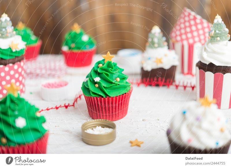 Muffin Weihnachtsbaum Lebensmittel Dessert Frühstück Kaffeetrinken Festessen Fastfood Dekoration & Verzierung Tisch Feste & Feiern Geburtstag Verpackung Holz