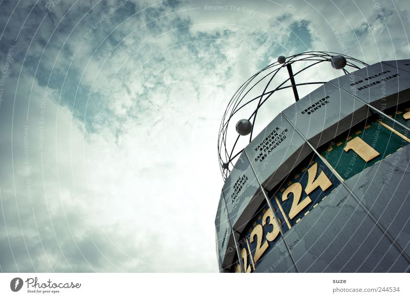 Es wird Zeit Tourismus Uhr Kunst Umwelt Himmel Wolken Wetter Hauptstadt Sehenswürdigkeit Wahrzeichen Ziffern & Zahlen rund blau Alexanderplatz Osten Ostzone