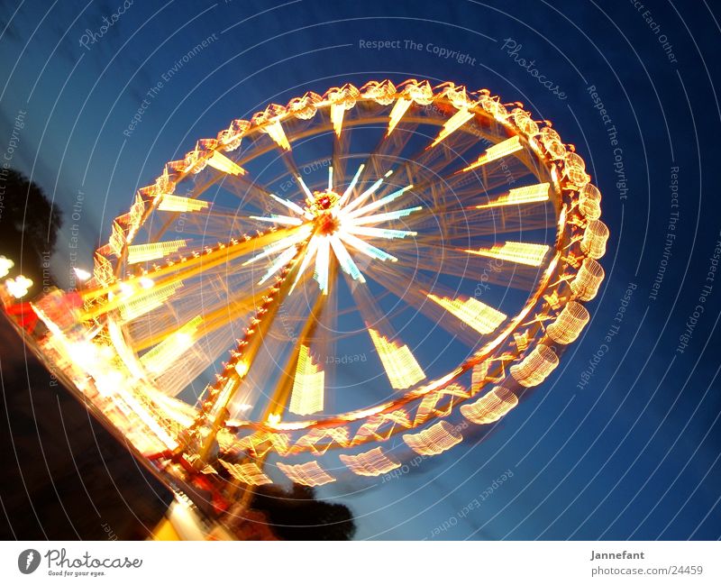 Riesenrad mal wieder ... Langzeitbelichtung Nacht Jahrmarkt Travemünde Licht Bewegung