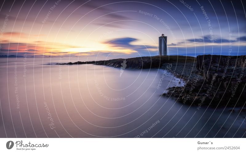 Leuchtturm in Island. Panoramablick über den Nordatlantik. Erholung ruhig Ferien & Urlaub & Reisen Tourismus Abenteuer Ferne Freiheit Camping Strand Meer