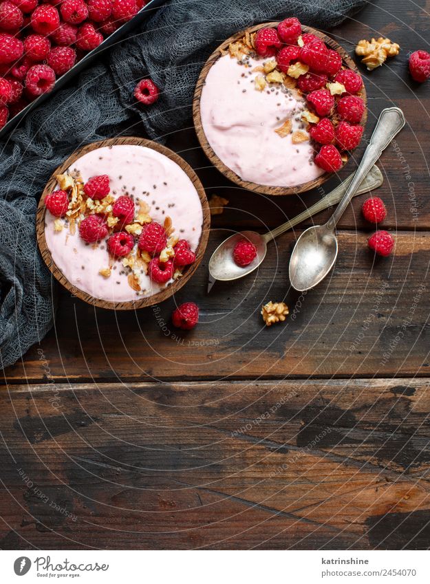 Himbeeren Smoothie Schüsseln Joghurt Frucht Dessert Ernährung Frühstück Vegetarische Ernährung Diät Schalen & Schüsseln Löffel Sommer frisch rosa rot weiß