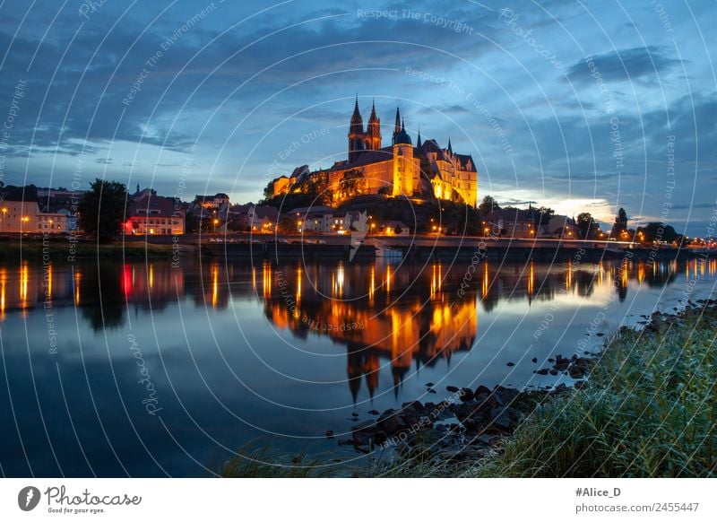 Albrechtsburg und Stadt Meißen mit abendbeleuchtung Ferien & Urlaub & Reisen Sightseeing Städtereise Architektur Urelemente Wasser Nachthimmel Fluss Elbe