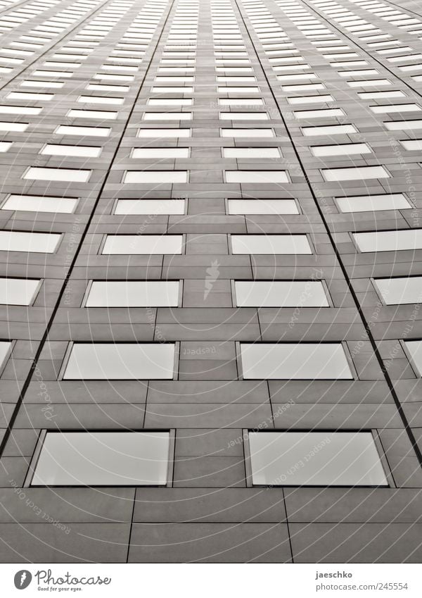 Spaceship MDR Leipzig überbevölkert Hochhaus Bankgebäude Bauwerk Gebäude Fassade Fenster Arbeit & Erwerbstätigkeit bedrohlich gigantisch hoch kalt trist Stadt