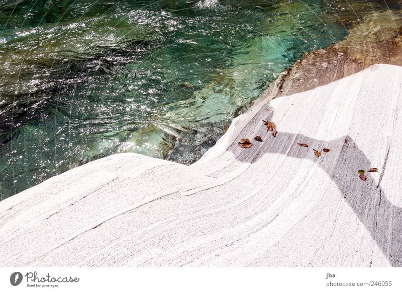 steter Tropfen... Erholung Meditation Berge u. Gebirge Natur Urelemente Wasser Sommer Schönes Wetter Stein Bewegung alt ästhetisch Flüssigkeit Unendlichkeit