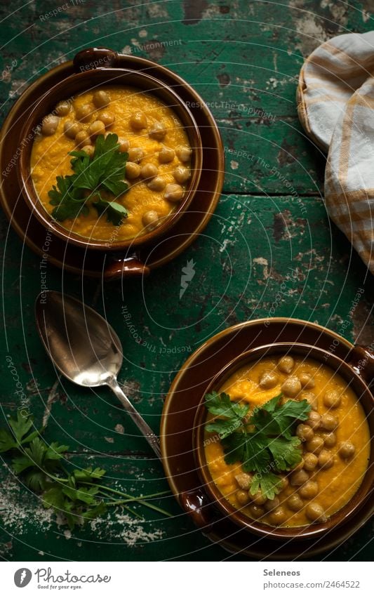 Abendessen Essen Suppe Kürbis Kürbissuppe Kichererbsen Löffel Teller vegan gesund vegetarisch Gemüse frisch Ernährung Lebensmittel lecker Vegetarische Ernährung