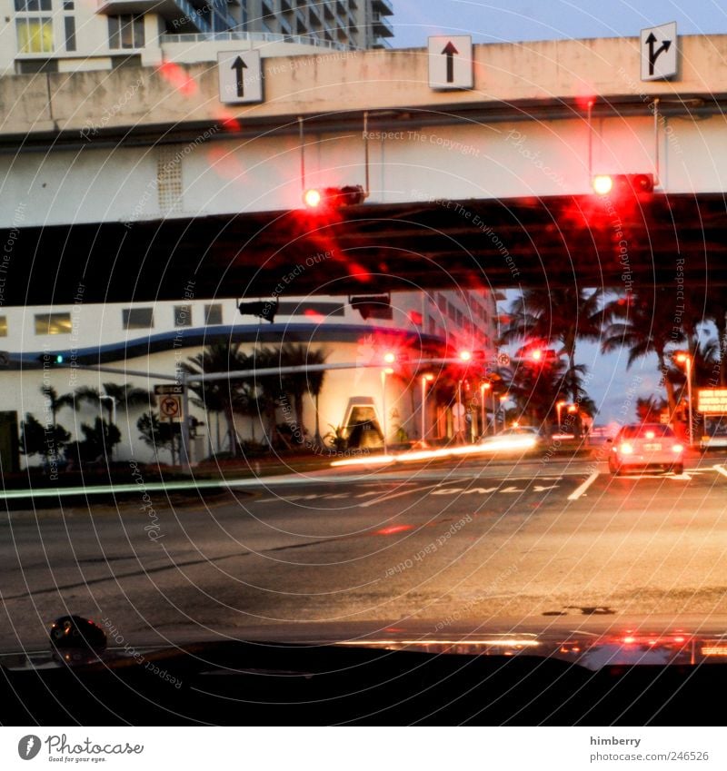 east coast red lights Kunst Miami Miami Beach Stadt Hochhaus Brücke Bauwerk Gebäude Verkehr Verkehrsmittel Verkehrswege Personenverkehr