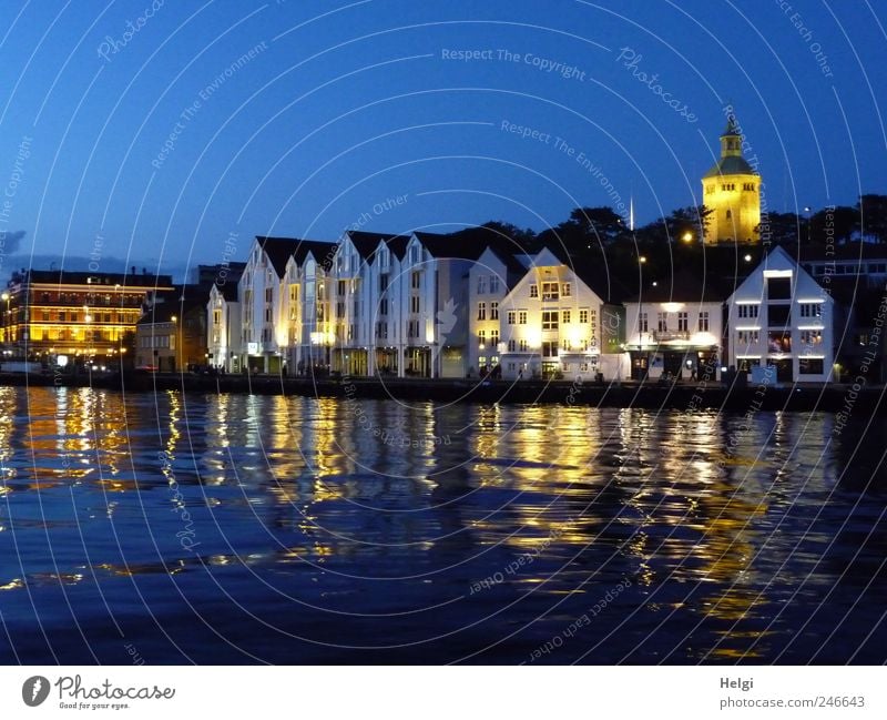 Sommerabend im Hafen... Ferien & Urlaub & Reisen Tourismus Städtereise Stadt Hafenstadt Altstadt Haus Bauwerk Gebäude Architektur Fassade Fenster Stein Holz