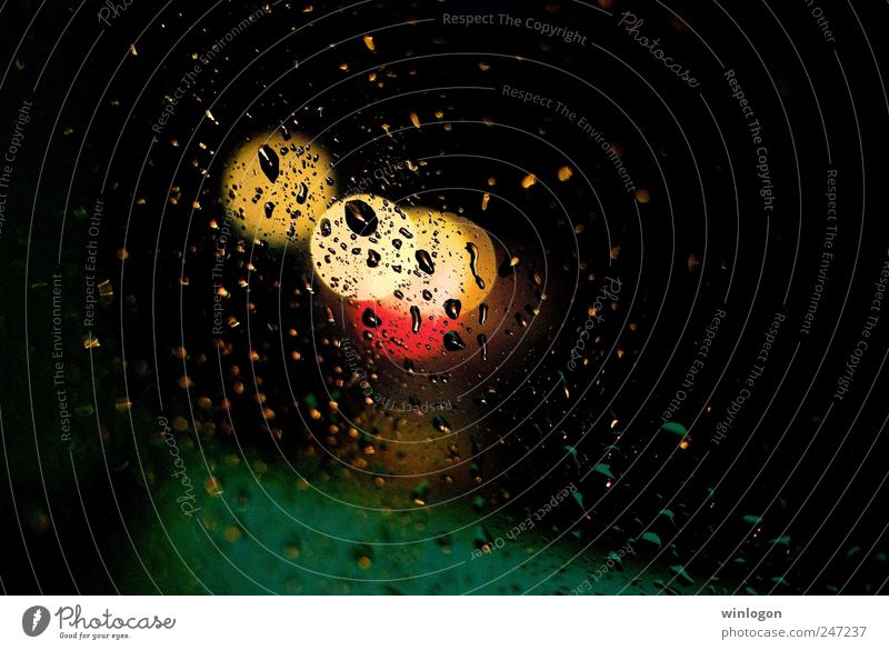 regentropfen Energiekrise Open Air Natur Wasser Sommer Wetter schlechtes Wetter Unwetter Sturm Regen Gewitter Verkehr Autofahren Traurigkeit warten dunkel