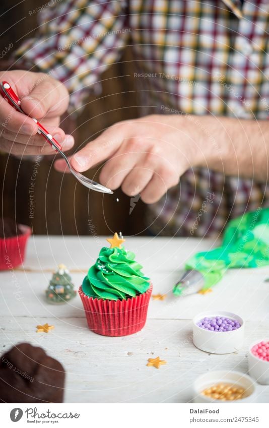 Cupcakes Weihnachtsbaum Dessert Dekoration & Verzierung Feste & Feiern Weihnachten & Advent Baum klein grün rot weiß Hintergrund backen Kasten Butter Kuchen