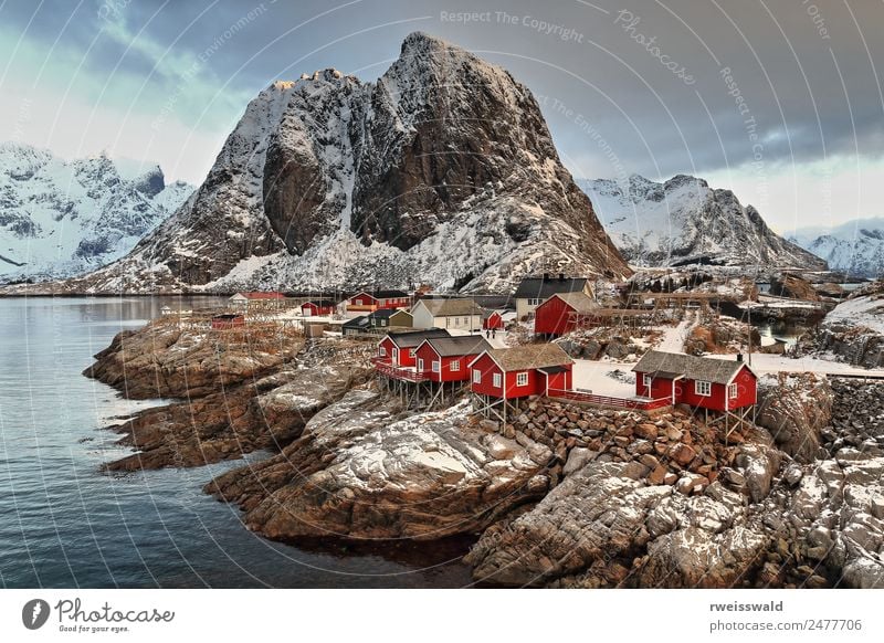 Hamnoy hamlet-Festhaeltinden Mount-Moskenes-Lofoten-Norwegen. 0223 ruhig Winter Schnee Wassersport Wintersport Klettern Bergsteigen Umwelt Natur Landschaft Luft