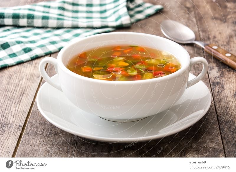 Gemüsesuppe in Schüssel auf Holztisch Suppe Lebensmittel Gesunde Ernährung Foodfotografie Getränk trinken heiß Vegetarische Ernährung Vegane Ernährung Diät