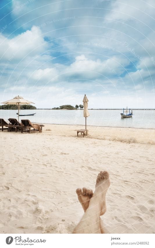 chan mai pai Erholung ruhig Ferien & Urlaub & Reisen Sommer Sommerurlaub Sonnenbad Strand Meer Insel Leben Beine Fuß 1 Mensch Natur Wasser Himmel Wolken