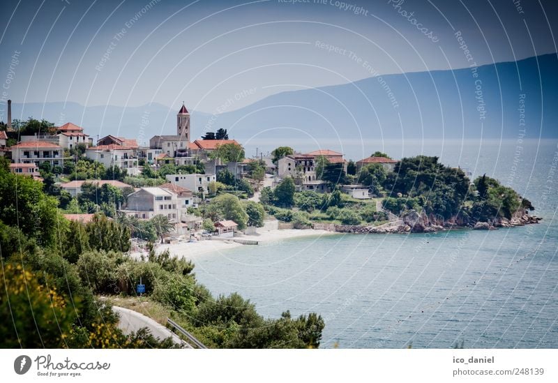 Gradac, an der Küste von Kroatien. Ferien & Urlaub & Reisen Tourismus Ausflug Sommer Sommerurlaub Wasser Bucht Meer Europa Dorf Fischerdorf Kleinstadt