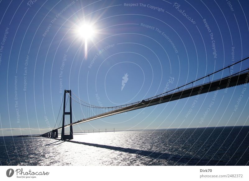 Storebæltsbroen Ferien & Urlaub & Reisen Güterverkehr & Logistik Technik & Technologie Fortschritt Zukunft Luft Wasser Wolkenloser Himmel Sonne Sonnenlicht