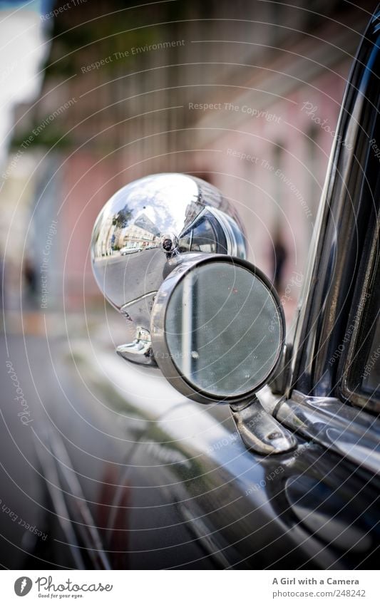 Turkey Mobile Istanbul Altstadt Verkehr Verkehrsmittel Straße Fahrzeug PKW Oldtimer leuchten alt Coolness glänzend rund schwarz Spiegel Straßenrand geparkt