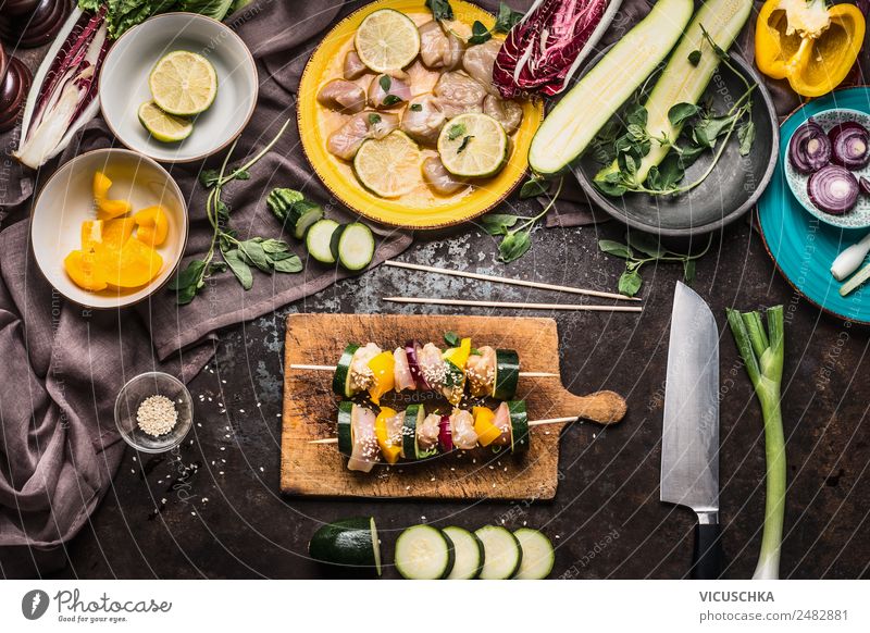 Hähnchenspieße mit Gemüse selbst machen Lebensmittel Fleisch Ernährung Mittagessen Abendessen Picknick Bioprodukte Diät Geschirr Teller Schalen & Schüsseln