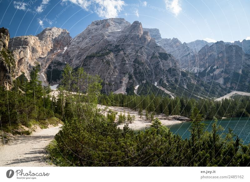 Natur pur Ferien & Urlaub & Reisen Sommerurlaub Berge u. Gebirge wandern Landschaft Himmel Sonnenlicht Schönes Wetter Wald Alpen Dolomiten Gipfel Seeufer