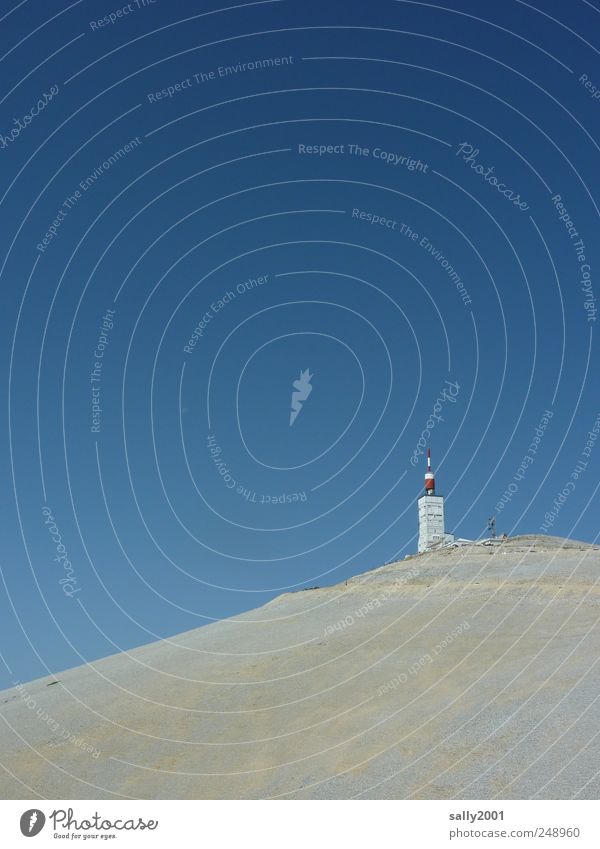 Tour de France - Bergankunft Klettern Bergsteigen Radrennen Observatorium Wetterstation Natur Landschaft Wolkenloser Himmel Sonnenlicht Sommer Schönes Wetter