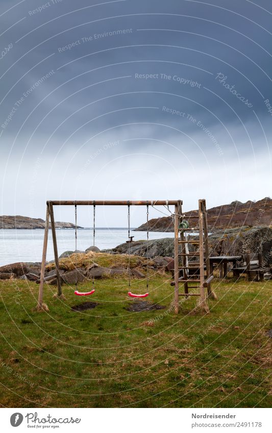 Leben am Polarkreis Ferien & Urlaub & Reisen Natur Landschaft Wasser Wolken Gewitterwolken schlechtes Wetter Gras Wiese Küste Bucht Fjord Meer Dorf Fischerdorf