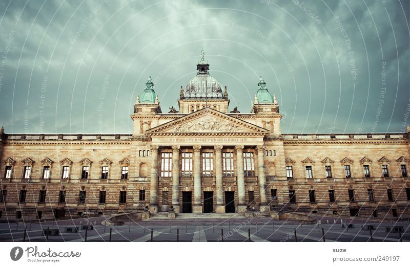 Vor Gericht Sightseeing Umwelt Himmel Wolken Gewitterwolken Wetter Bauwerk Gebäude Architektur dunkel historisch Macht Politik & Staat Bundesverwaltungsgericht