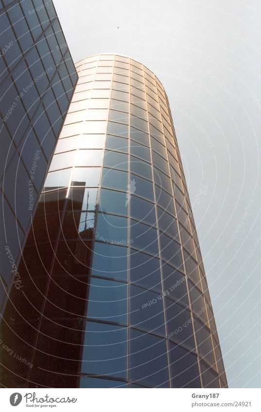 Alles nur Fassade Hochhaus Bürogebäude Werbefachmann Plakat Ferien & Urlaub & Reisen Islam Architektur haus hochhaus Glas Himmel Werbemittel Plakatwerbung