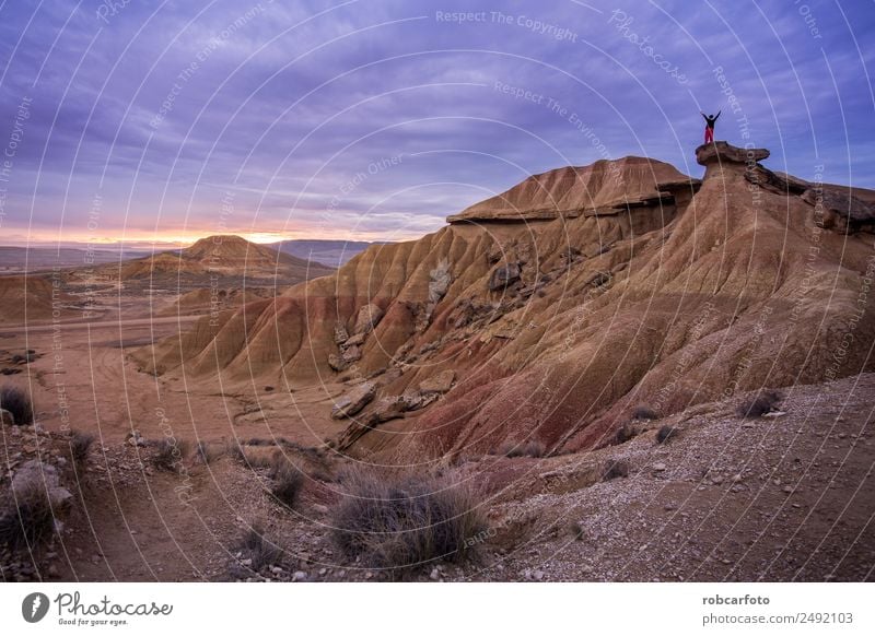 Wüstenlandschaft der Bardenas Real in Navarra Spanien schön Berge u. Gebirge Natur Landschaft Sand Dürre Park Hügel Felsen natürlich Reales wüst castildetierra