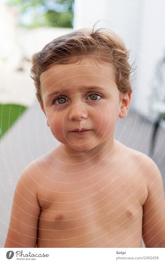 Schönes Baby zwei Jahre alt Lifestyle Freude Glück schön Haut Gesicht Leben Sommer Kind Mensch Kleinkind Junge Mann Erwachsene Kindheit Lächeln Coolness