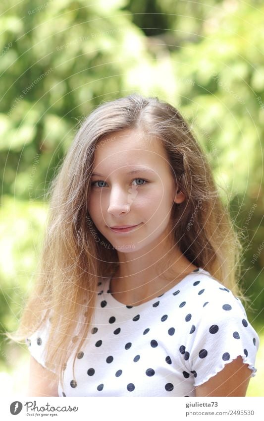 Summer smile II feminin Mädchen Junge Frau Jugendliche 1 Mensch 8-13 Jahre Kind Kindheit 13-18 Jahre Sommer Schönes Wetter blond langhaarig Lächeln