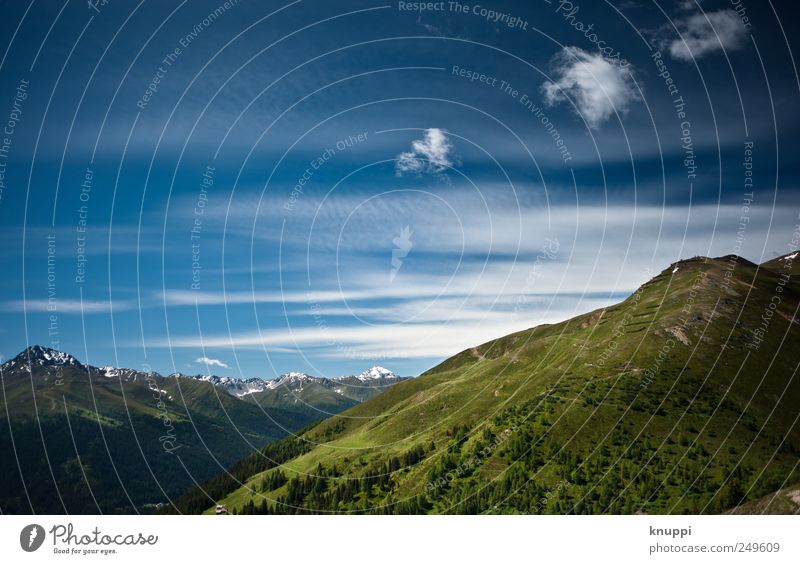 ... Umwelt Natur Himmel Wolken Horizont Sonnenlicht Sommer Schönes Wetter Alpen Berge u. Gebirge Schneebedeckte Gipfel wandern blau grün weiß Freiheit Farbfoto