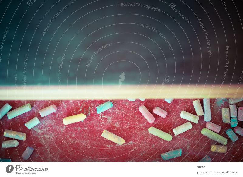 Halbjahr Freizeit & Hobby Schule Tafel Kindheit viele chaotisch Farbe Kindheitserinnerung Kreide Teile u. Stücke Malutensilien malen Pastellton Hälfte