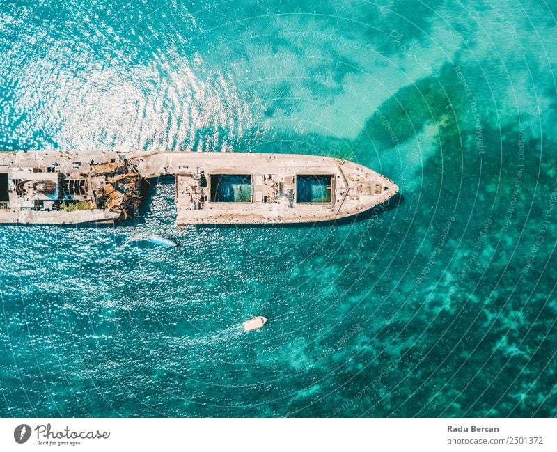 Luftbilddrohne Ansicht des alten Schiffbruch-Geisterschiffes Ferien & Urlaub & Reisen Tourismus Abenteuer Expedition Sommer Strand Meer Umwelt Natur Landschaft