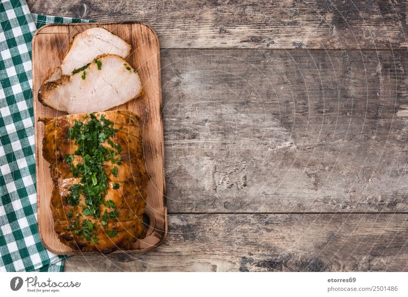 Gebratenes Schweinefleisch auf Holztisch gebraten grillen Grill gebastelt Weihnachten & Advent Tradition Lende Mahlzeit Lebensmittel Gesunde Ernährung