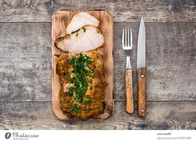 Gebratenes Schweinefleisch auf Holztisch gebraten grillen Grill gebastelt Weihnachten & Advent Tradition Lende Mahlzeit Lebensmittel Gesunde Ernährung