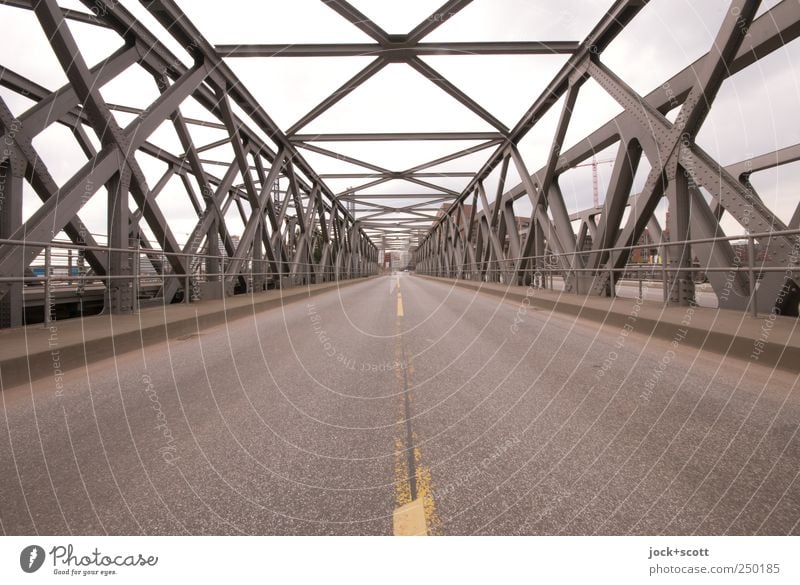 Neue Achse Ost (Teilstück) Brücke Baakenbrücke Verkehrswege Straße Metall Linie Streifen eckig historisch Mittelpunkt Symmetrie Wege & Pfade Fahrbahnmarkierung