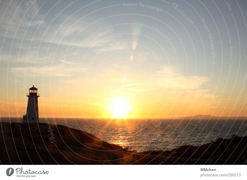 Dreams are not enough Ausflug Ferne Freiheit Kreuzfahrt Meer Insel Wetter Schönes Wetter Küste Seeufer Leuchtturm Sehenswürdigkeit Schifffahrt Wasserfahrzeug