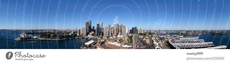 Sydney from Bridge Sydney Harbour Australien Stadt Skyline Haus Hochhaus Bankgebäude Brücke Bauwerk Gebäude Sehenswürdigkeit Wahrzeichen Oper Verkehrswege