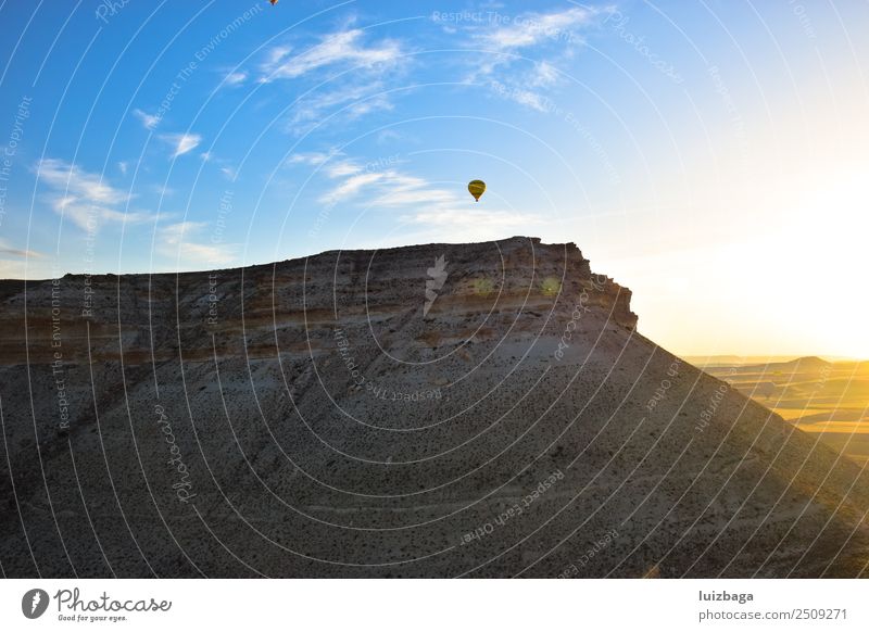 Ballon über Kappadokien Ferien & Urlaub & Reisen Tourismus Ausflug Abenteuer Sommer Berge u. Gebirge Natur Landschaft Luft Himmel Horizont Sonne Sonnenaufgang